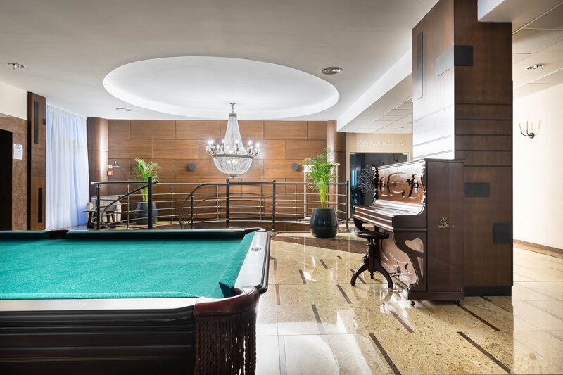 Billardecke im Hotel