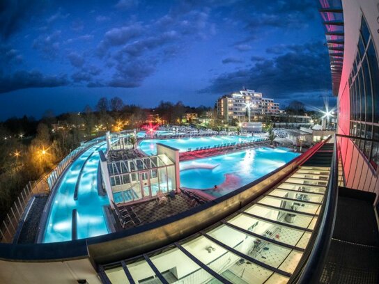 Blick Therme 1 auf Hotel Astoria