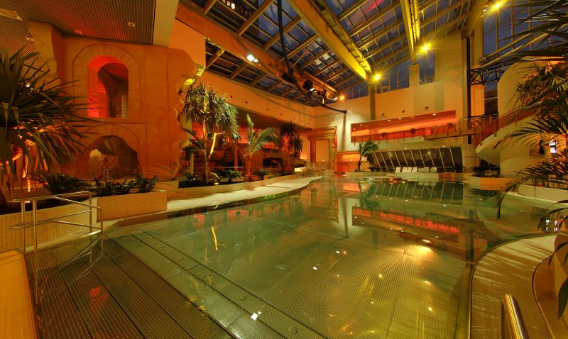 Titus Therme Innenbecken