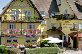 Hotelfassade BW Au Cheval Blanc (2)