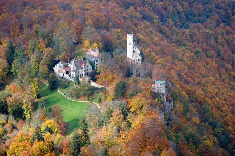 Schloss Lichtenstein aus der Luft