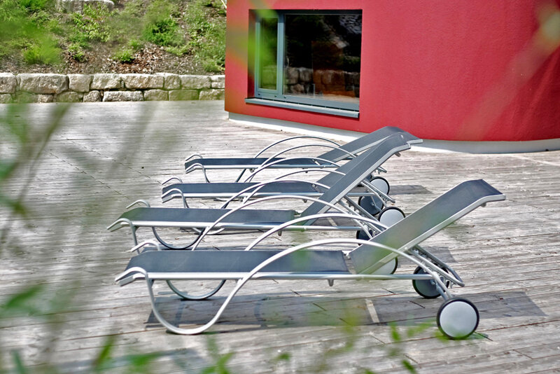 Liegen im Außenbereich