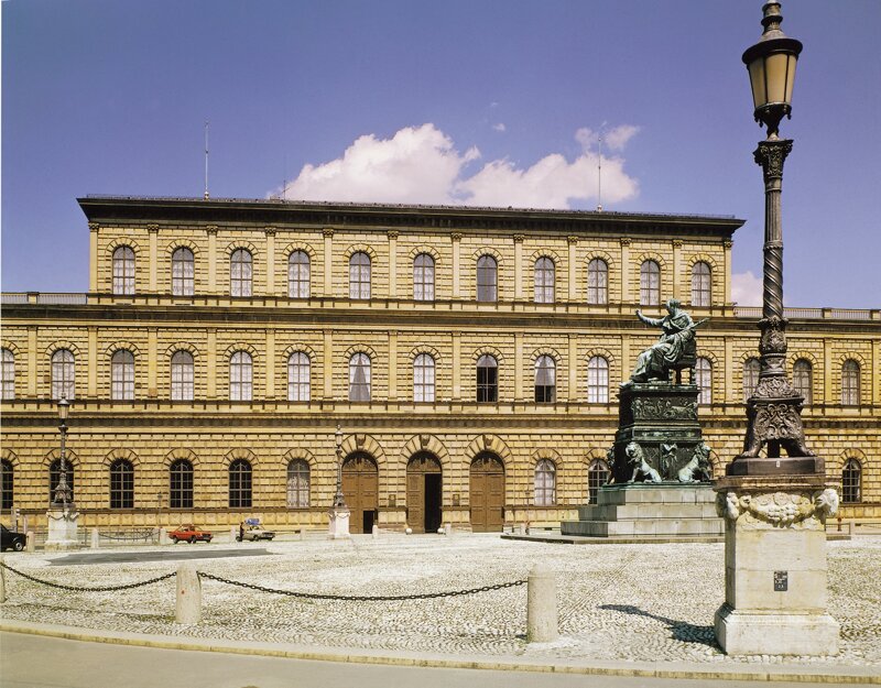 Koenigsbau der Residenz München