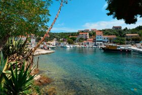 Lun---Tovarnele-5d9139a74a0e4522967522 huge