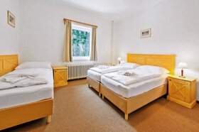 Drei-Betten-Zimmer-Hotel ui Tri Ruze