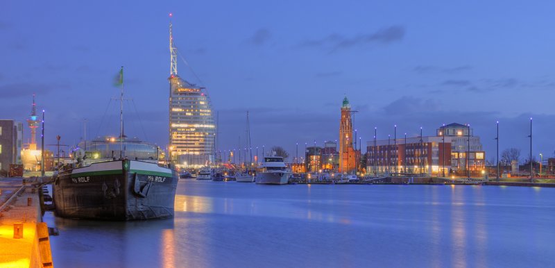 Bremerhaven Hafen bei Nacht