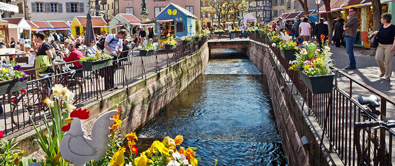 Place Ancienne Douane Colmar im Frühling