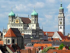 Rathaus und Perlachturm Bild Regio Augsburg Tourismus GmbH, Rudolf Grillhiesl