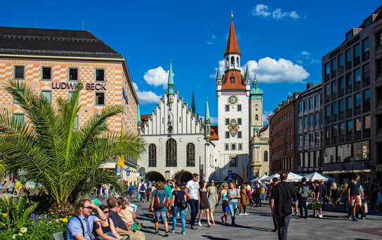 Altes Rathaus am Marienplatz und Ludwig Beck © München Tourismus Werner Boehm