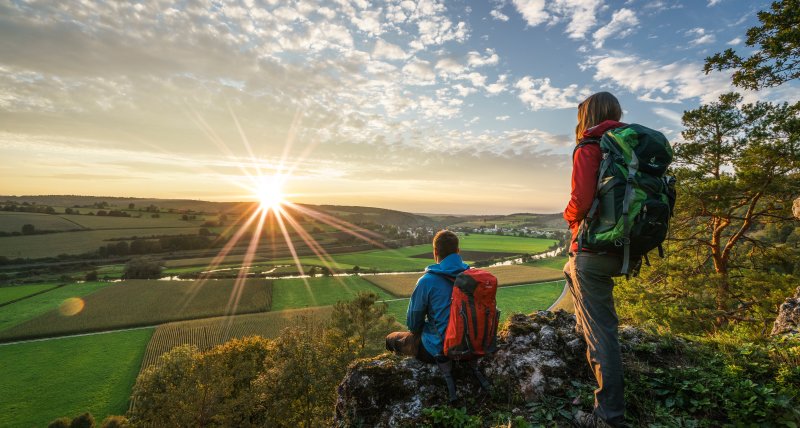 Wanderer im Naturpark Altmühltal