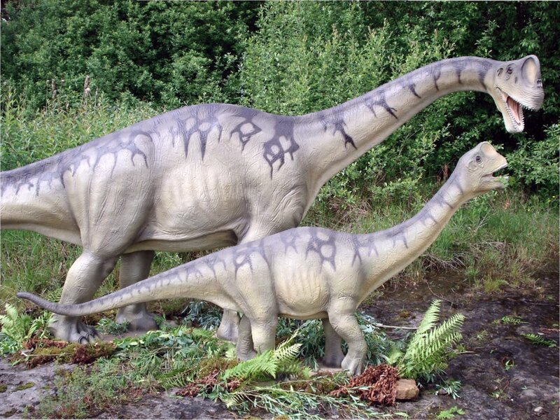 Lebensgroße Dinosaurier-Figuren im Freilichtmuseum Münchehagen