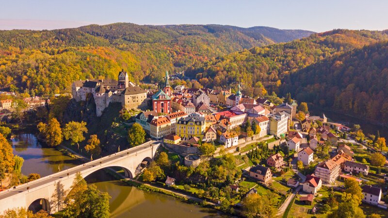 Burg Loket über der Eger-Schleife – gotische Burganlage nahe Karlsbad