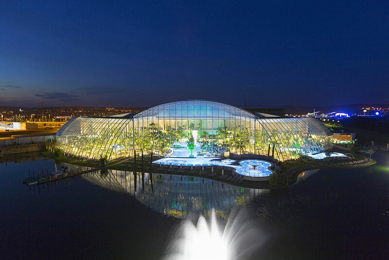 Außenansicht Nacht C Badewelt Sinsheim