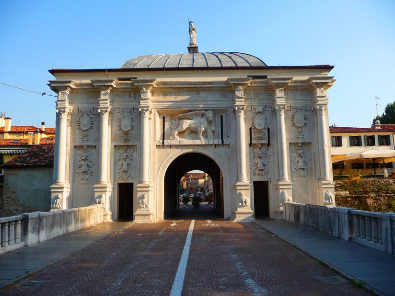 Porta Sa Tomaso