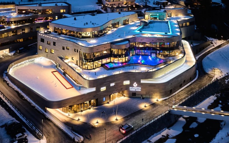 Silvretter Therme bei Nacht