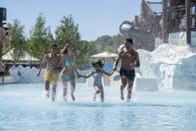 Svalgurok Außenbecken 1