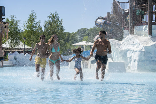 Svalgurok Außenbecken 1