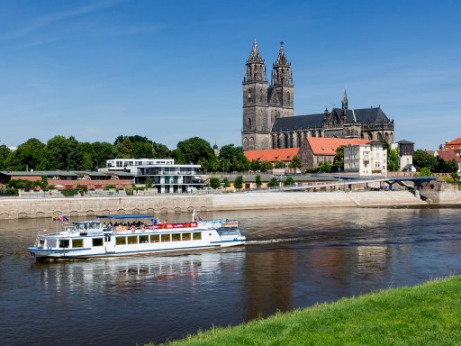 Die Domstadt an der Elbe mit Menü und ÖV gratis