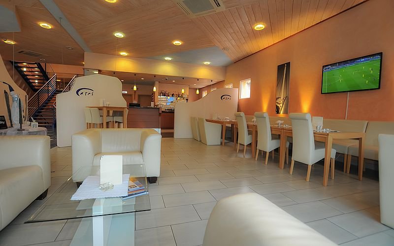 ates Hotel Straßburg-Kehl Bistro Lobby