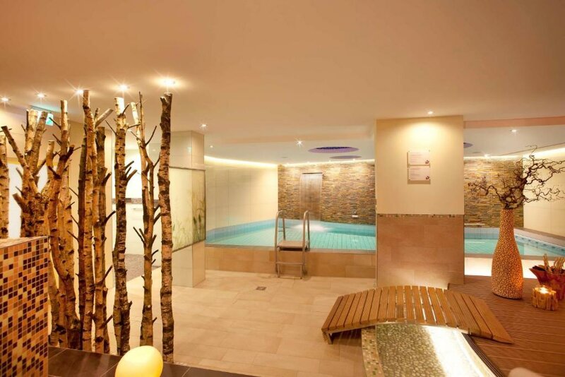 Indoor-Swimmingpool