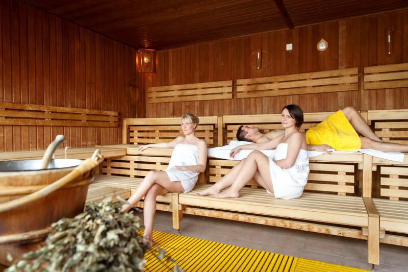 Wandern im Erzgebirgswald – Natur rund um die Silber-Therme Warmbad