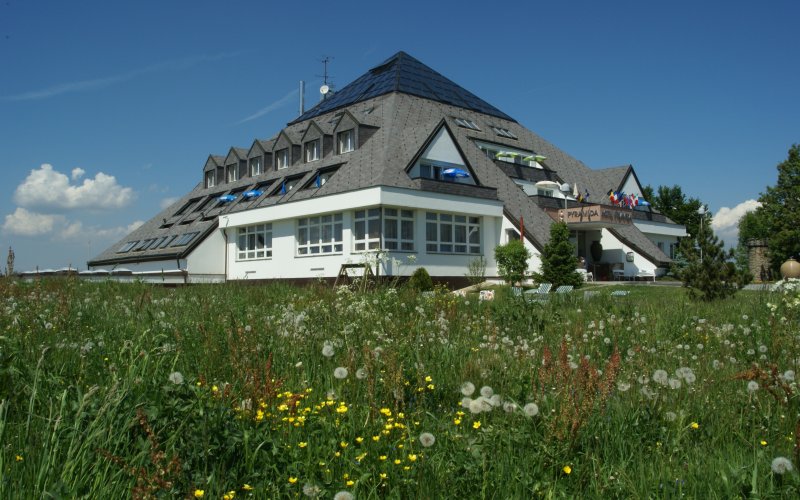 Franzensbad Hotel Pyramida aussen Außenansicht
