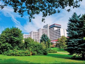 AHORN-Berghotel-Friedrichroda-AussenansichtSommer