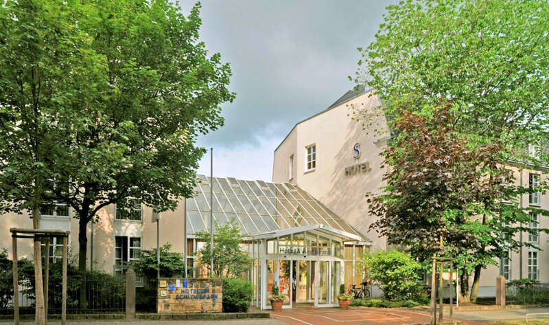 Hotel am Schlosspark Eingangsbereich von außen