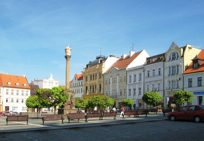 Markplatz mit Säule