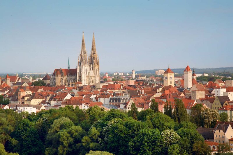 Stadtansicht Geschlechtertürme Dom