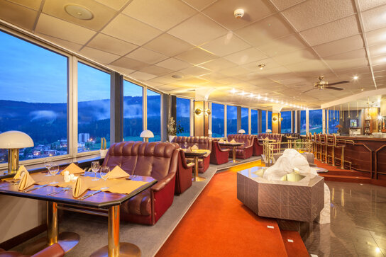 Restaurant mit Aussicht aus den oberen Stockwerken