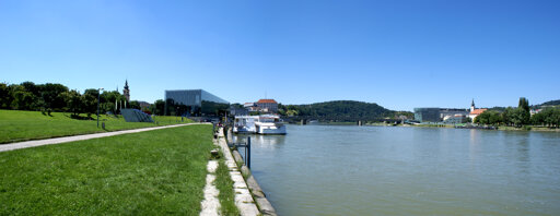 Mural Harbor Linz