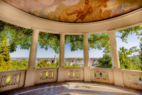 Blick auf Baden Tempel