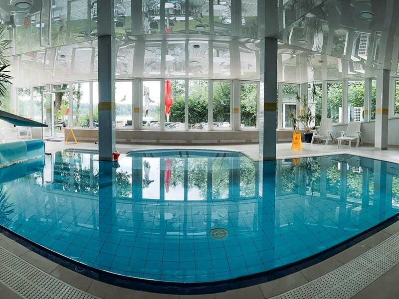 Hallenbad