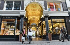 Mellin-Passage www.mediaserver.hamburg.de S. Schwarze