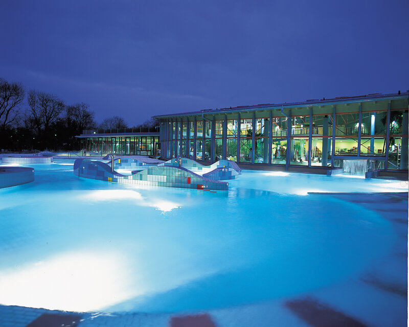 Donaubad- innen Pool