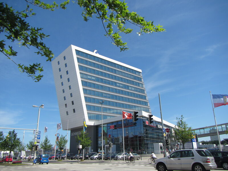 modernes Gebäude am Schwedenkai