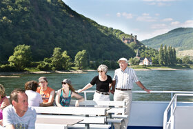 Schifffahrt by Bingen Rüdesheimer