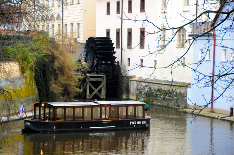 Prager Venice – romantische Gondelfahrt an der Moldau in Prag