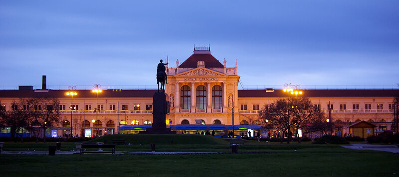 Hauptbahnhof von Zagreb im Abendlicht