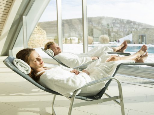Schlafen im Schloss und träumen in der Therme