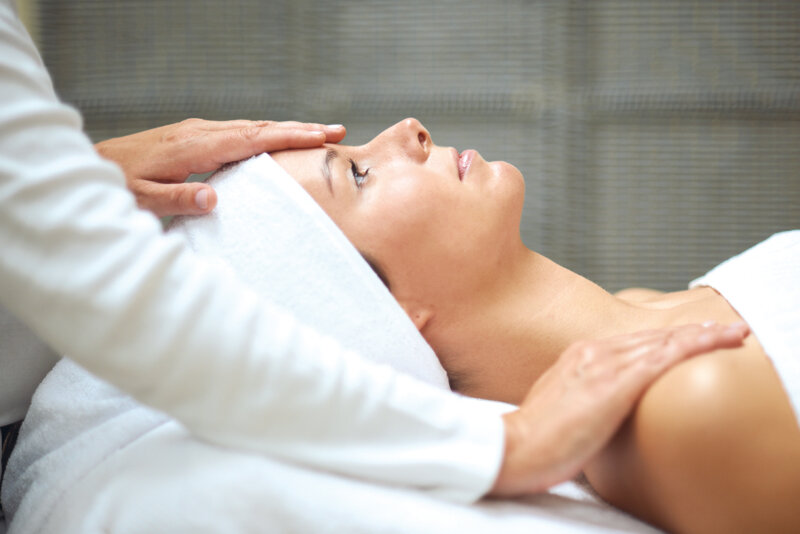 Entspannende Massage – Wellnessurlaub auf der Schwäbischen Alb