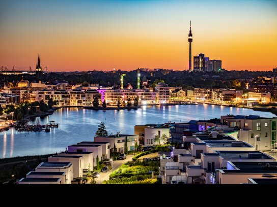 Dortmund Phoenixsee (c)Bijan Yaghoubi, Lucas Kaufmann-Wikimedia Commons