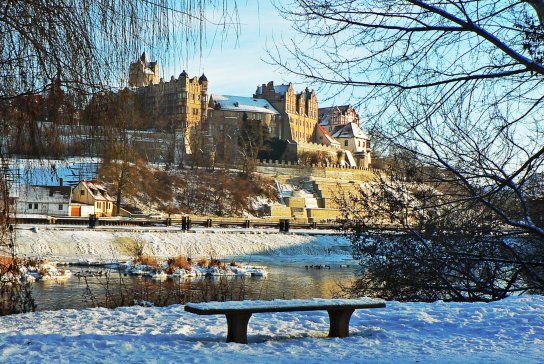 Schloss Bernburg Winter c Andreas Lorenz pixelio.de