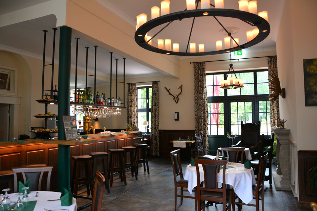 Neustrelitz Hotel Wildhof Restaurant Kronleuchter