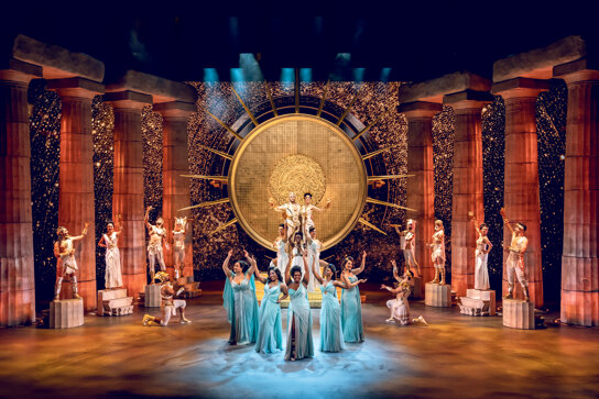 Olymp © Johan Persson, Disney, Stage Entertainment