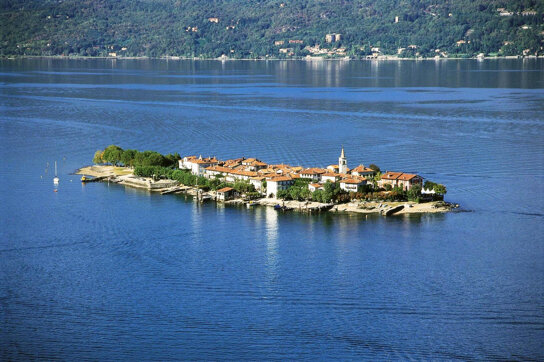 Isola Pescatori copyright andrea lazzarini