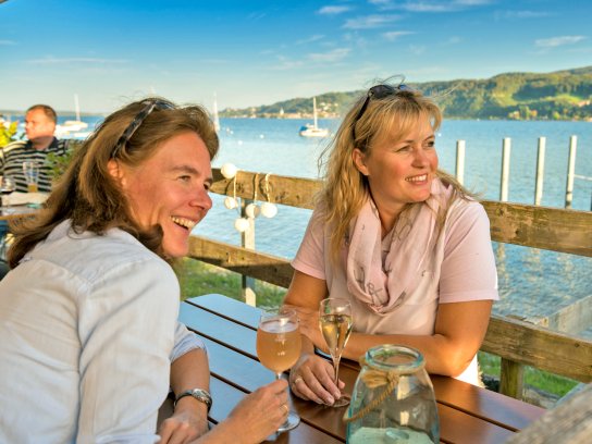 Plauderstündchen am Hafen C BodenSeeWest Tourismus,Noll