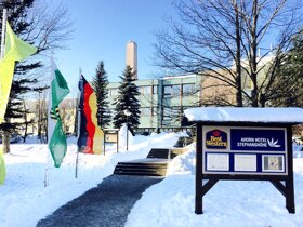 BW Ahorn Hotel Aussenansicht-Winter