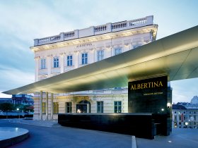 Albertina, Frontalansicht, c Harald Eisenberger